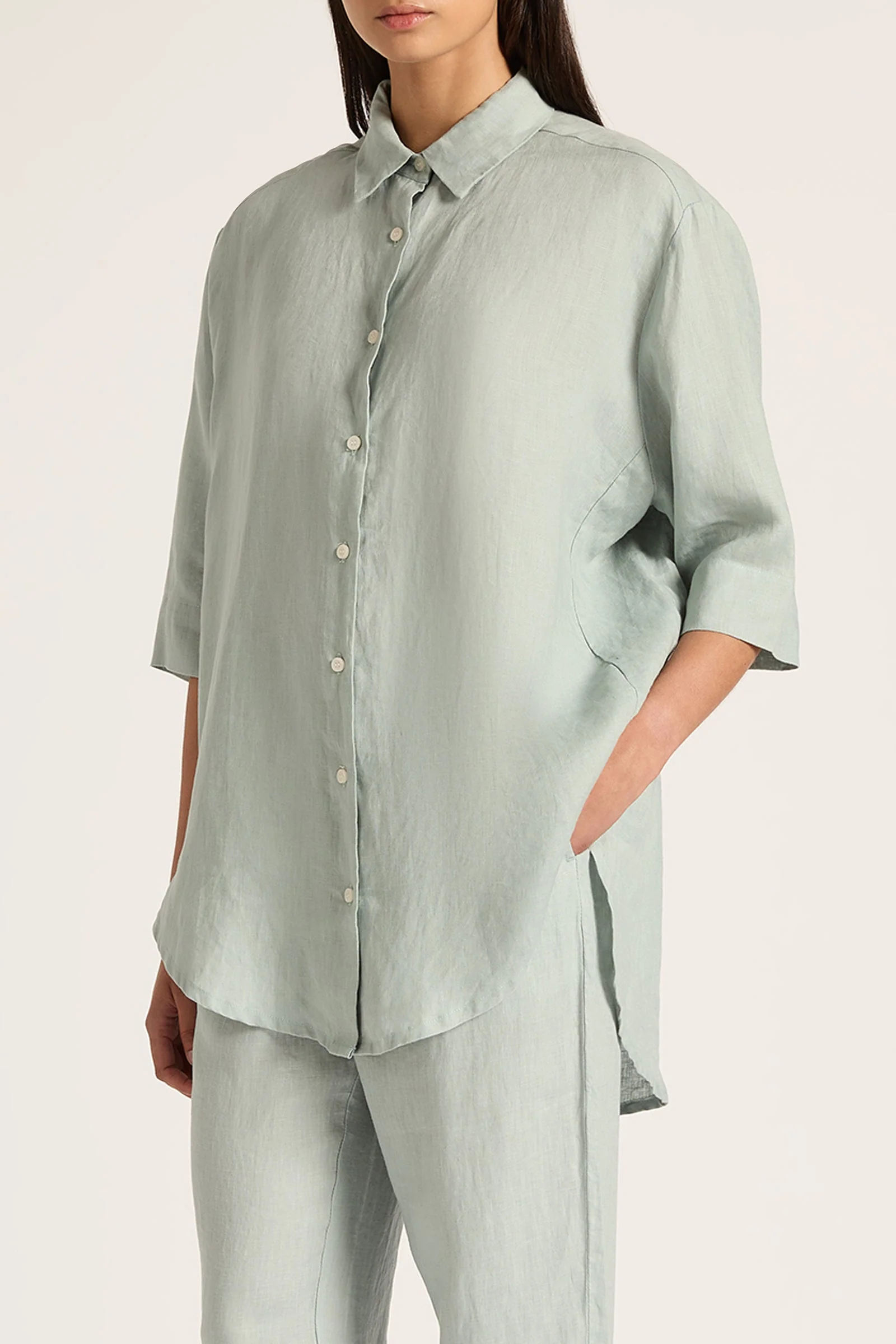 LOUNGE LINEN LONGLINE SHIRT - Image 9