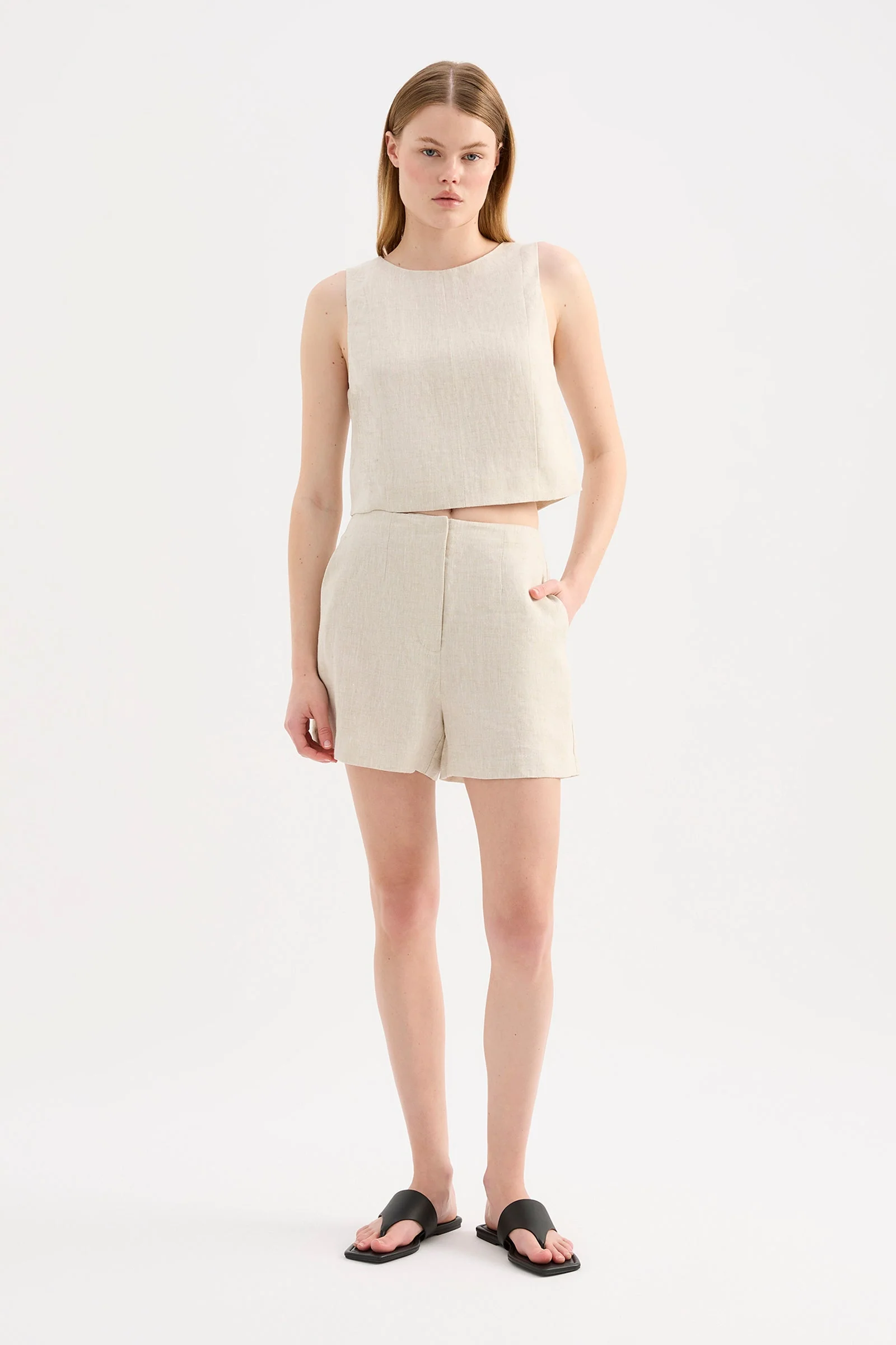 MARLI LINEN SHORT