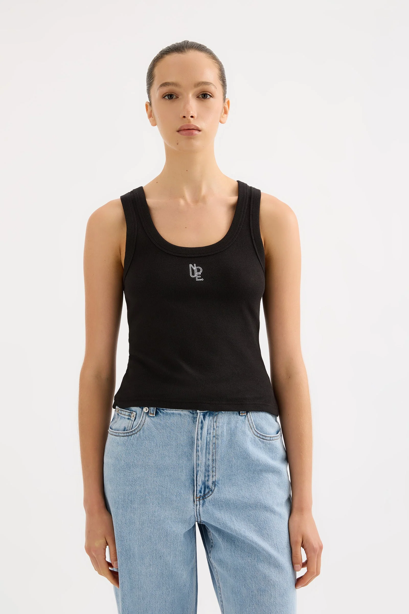 ORGANIC EMBLEM SINGLET