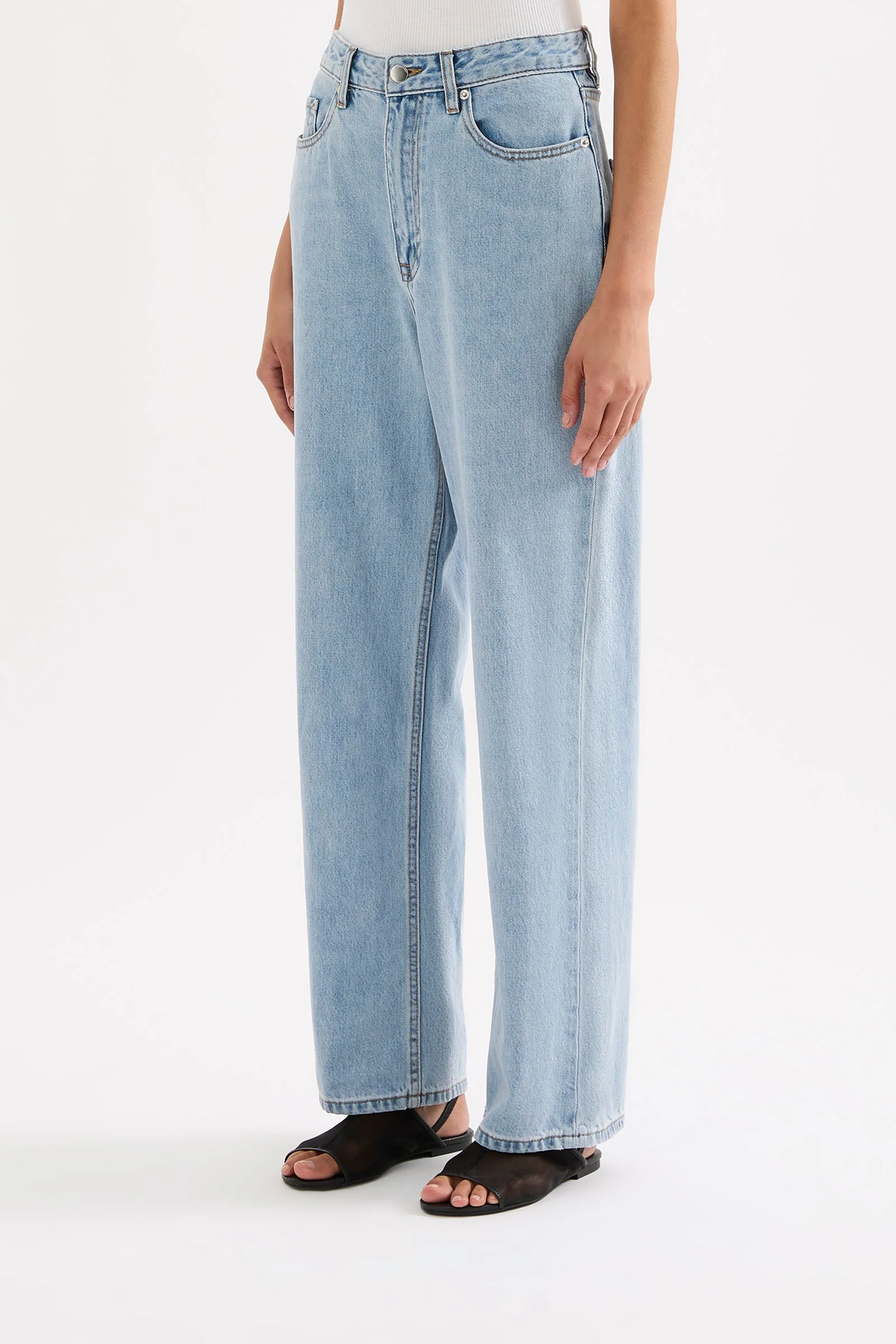 ORGANIC RELAXED LEG JEAN - Image 3