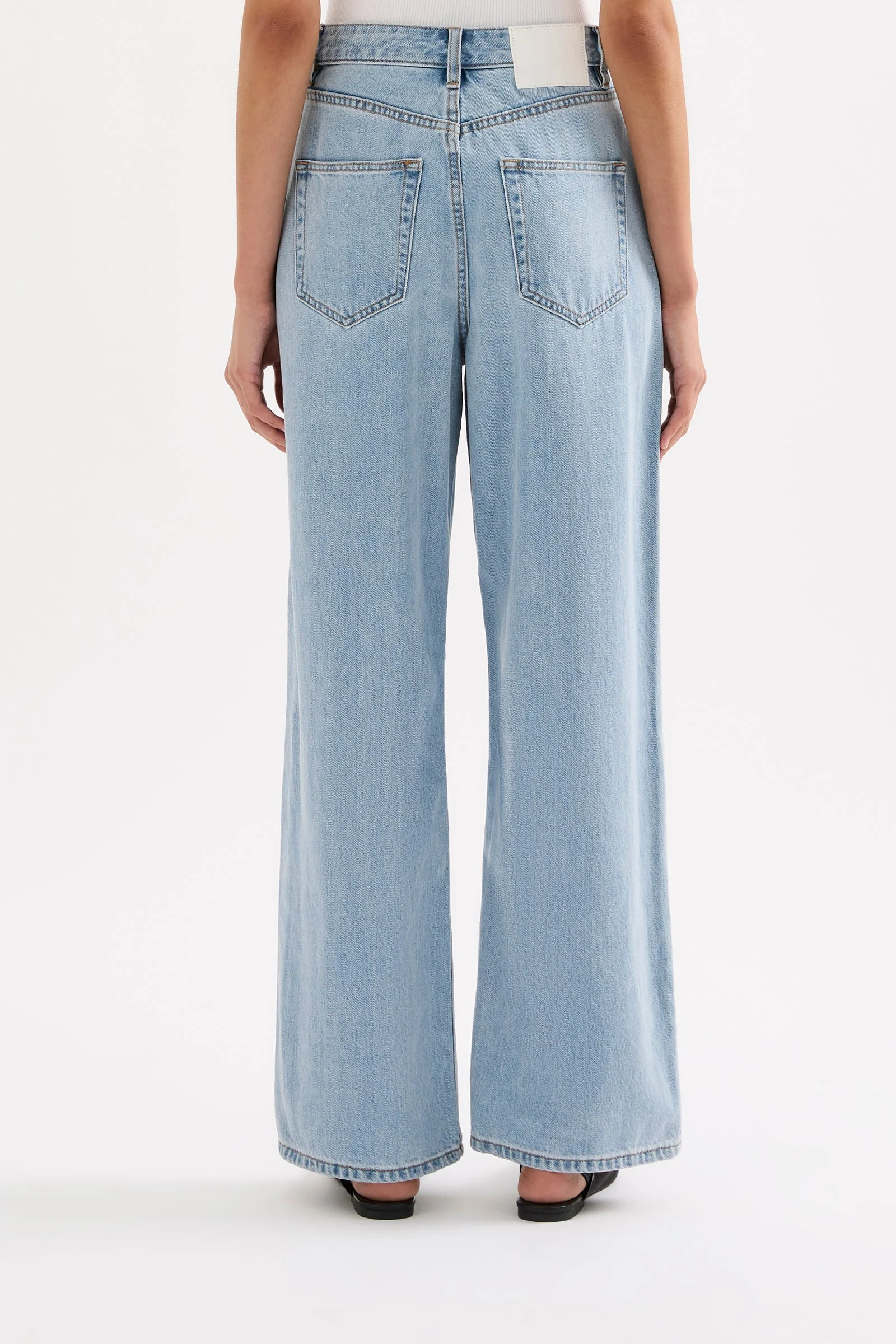 ORGANIC RELAXED LEG JEAN - Image 4