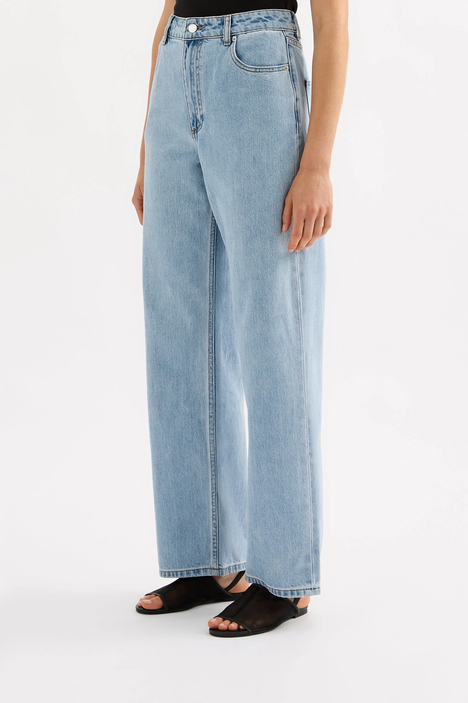 ORGANIC RELAXED LEG JEAN - Image 9