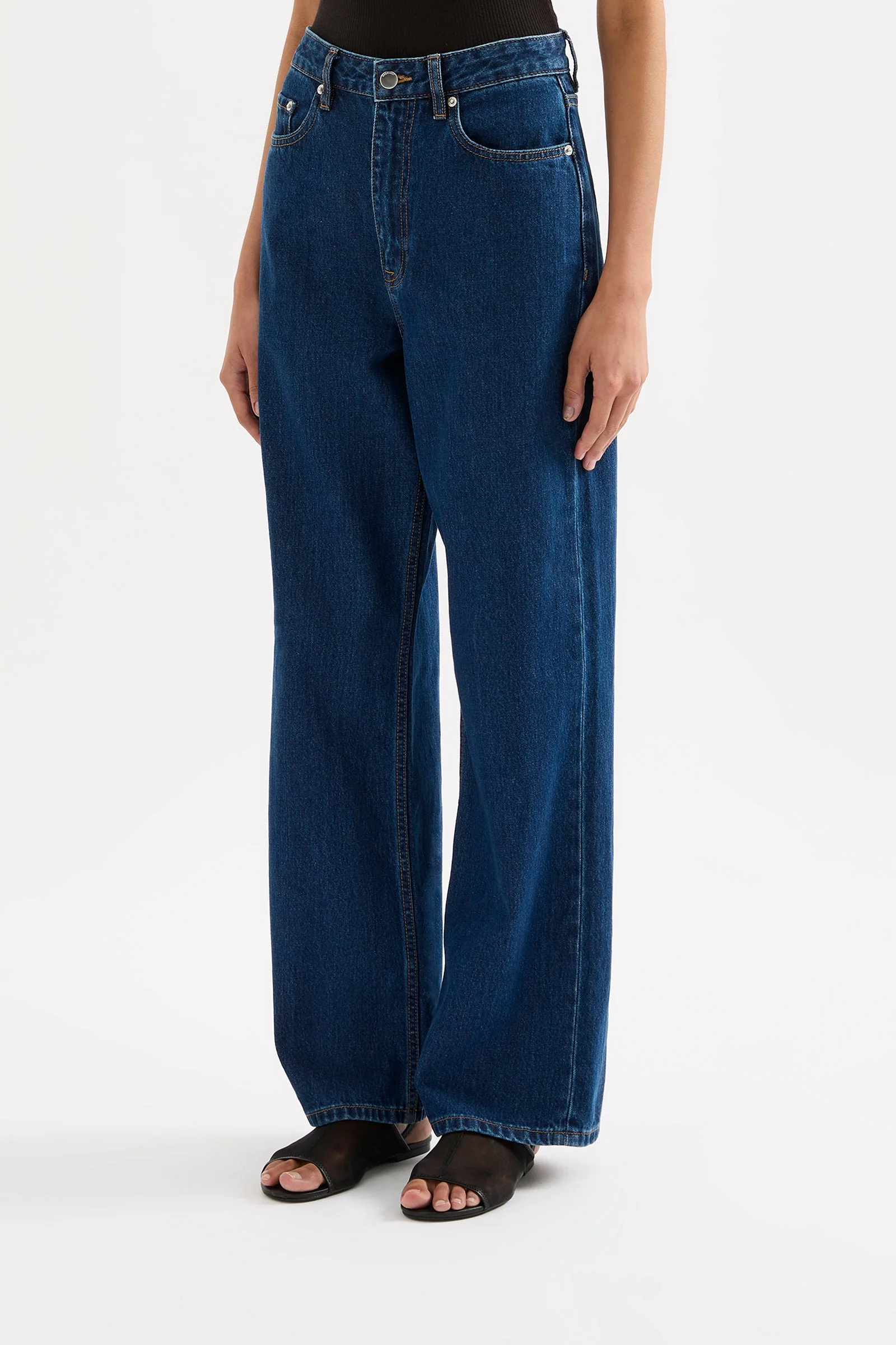 ORGANIC RELAXED LEG JEAN - Image 3