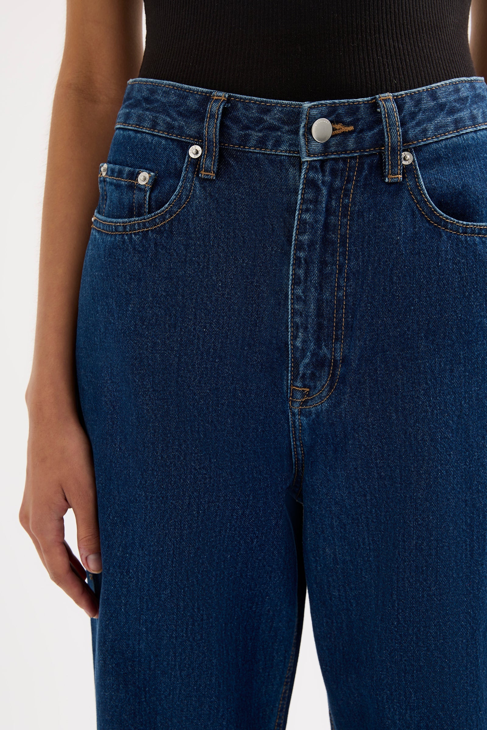 ORGANIC RELAXED LEG JEAN - Image 5