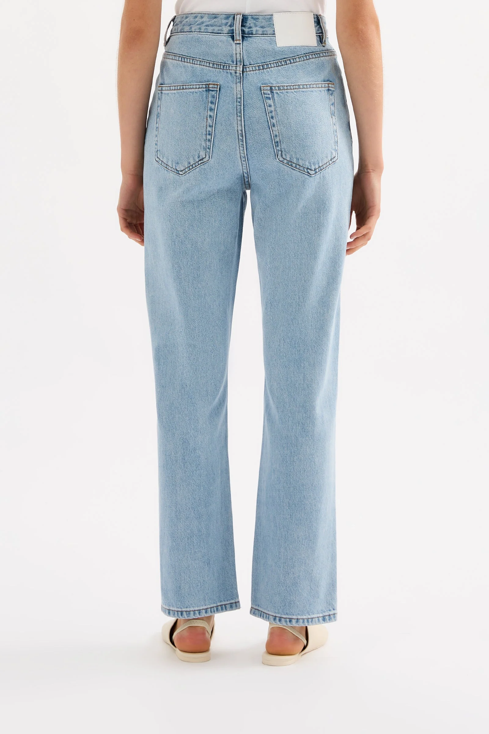 ORGANIC STRAIGHT LEG JEAN - Image 10