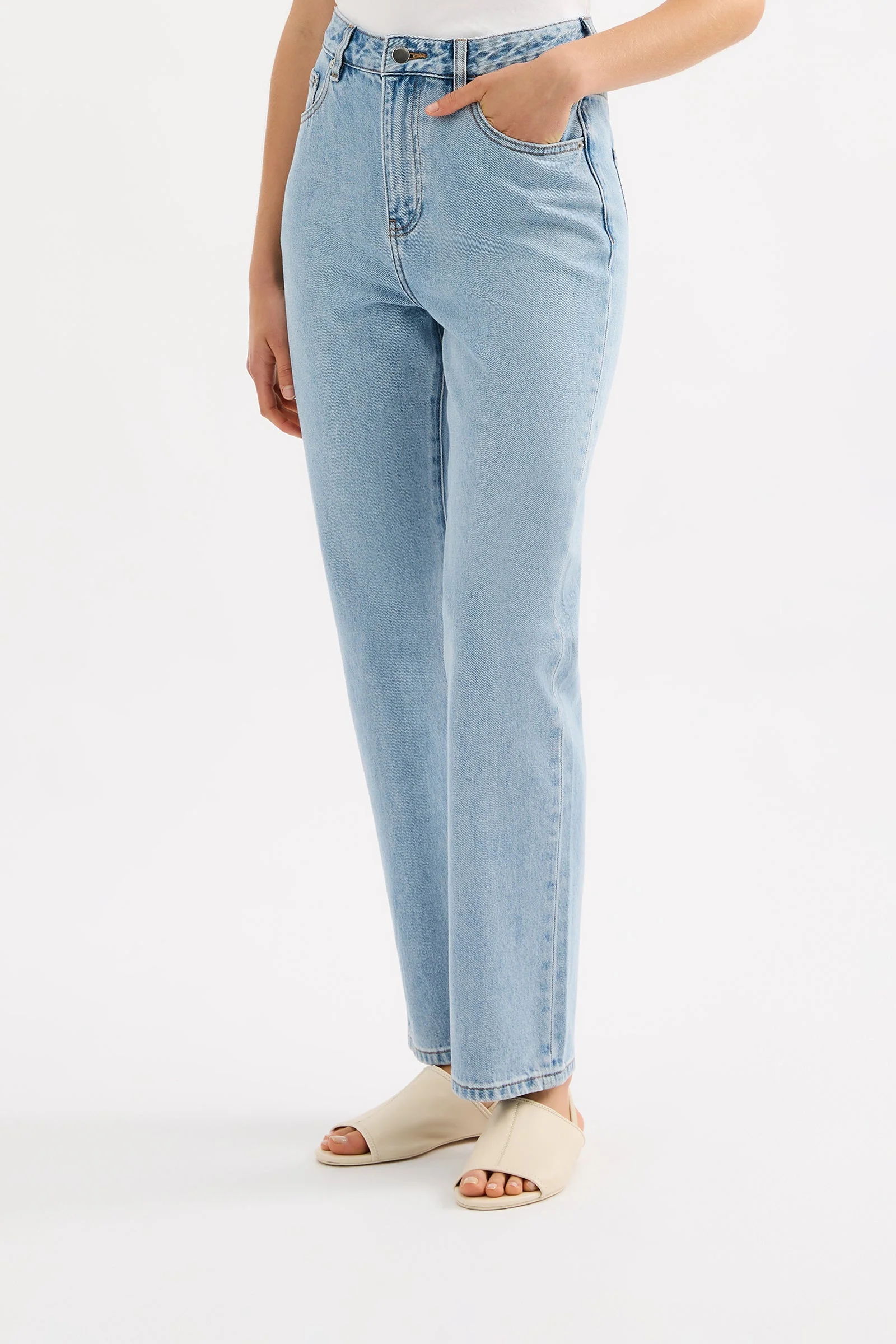 ORGANIC STRAIGHT LEG JEAN - Image 9