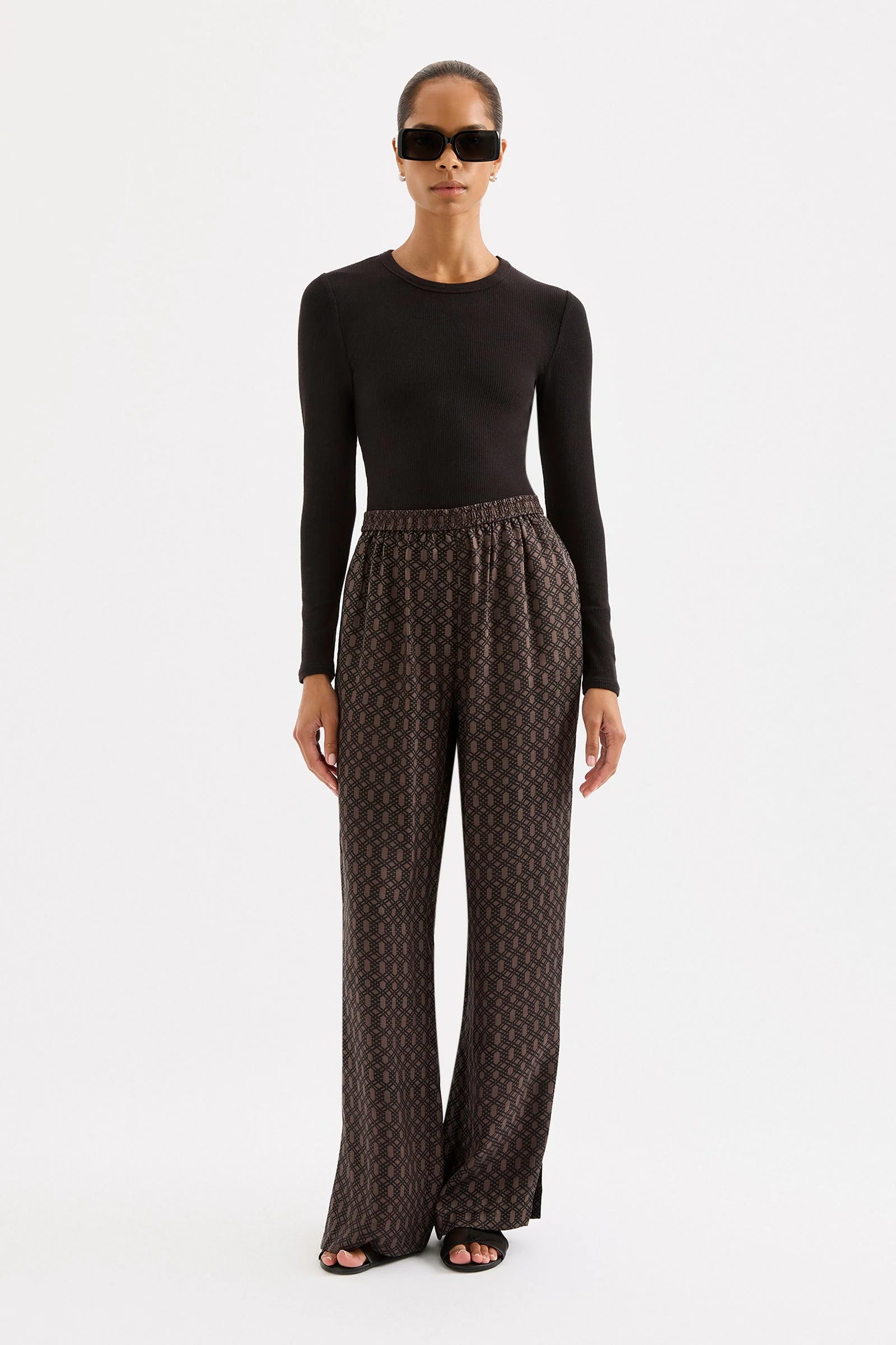 YASMEEN PANT - Image 5
